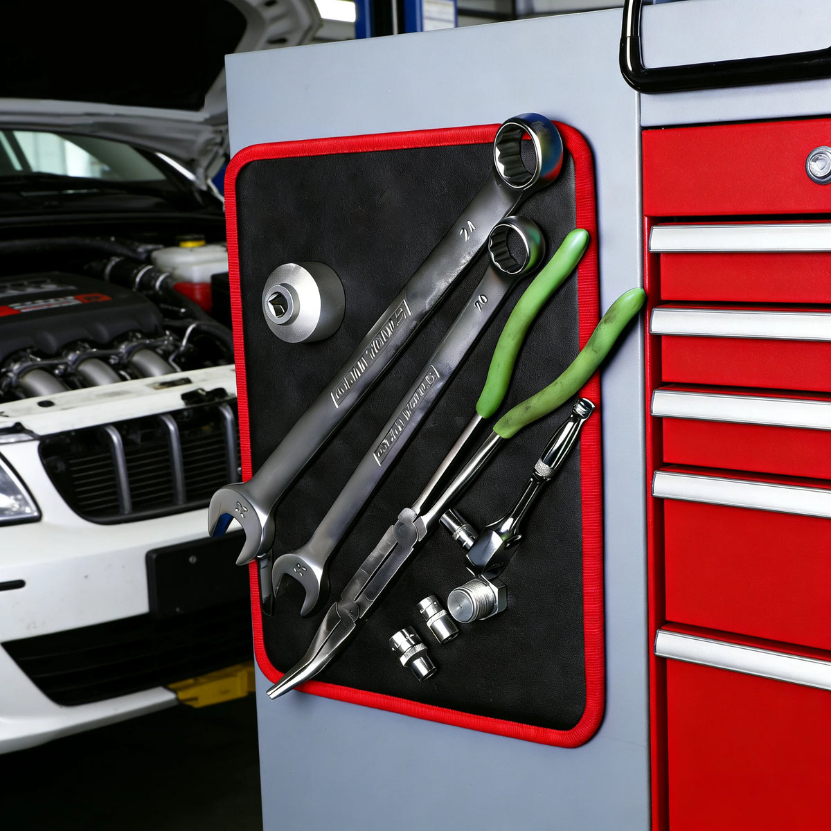 Magnetic Mechanic Parts & Tool Organizer Mat
